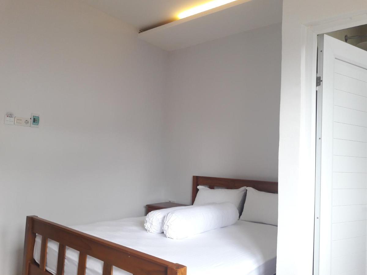 Azalia Residence Palembang Bagian luar foto