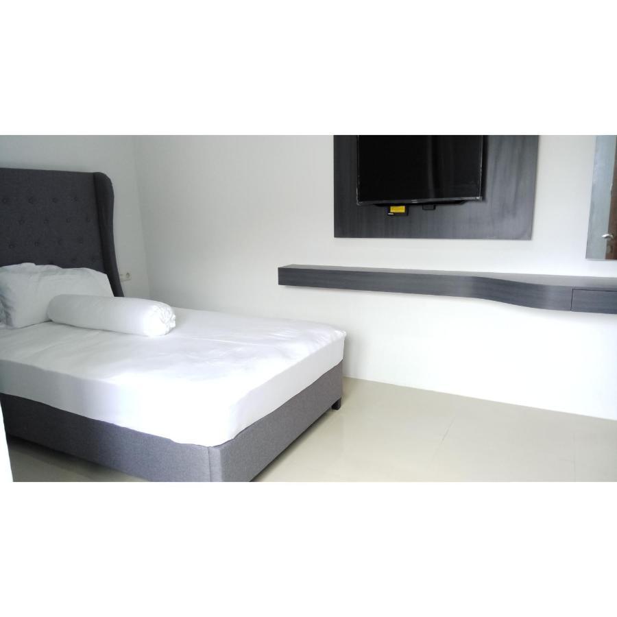 Azalia Residence Palembang Bagian luar foto